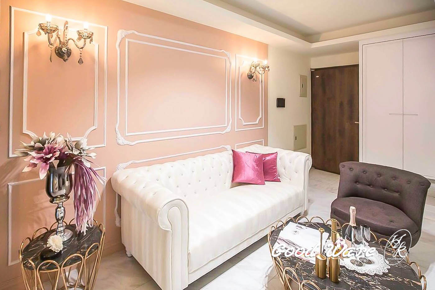 Flexible moldings