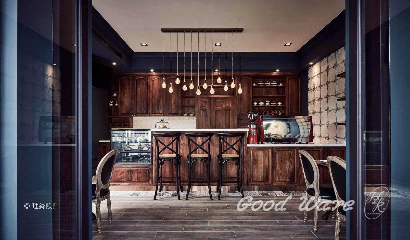 moulding style