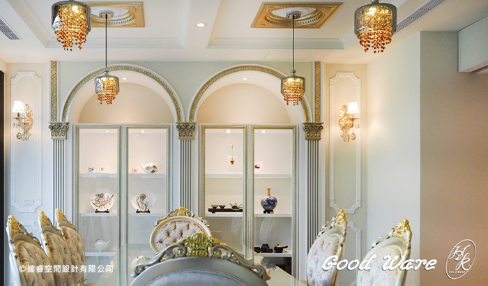 Rococo molding