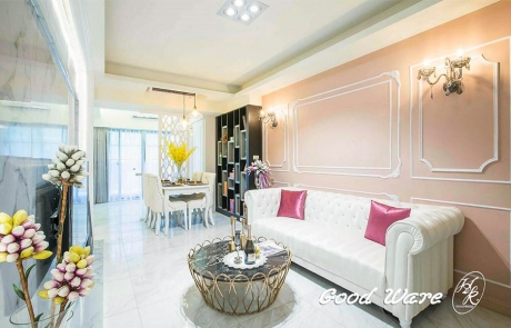 Flexible moldings